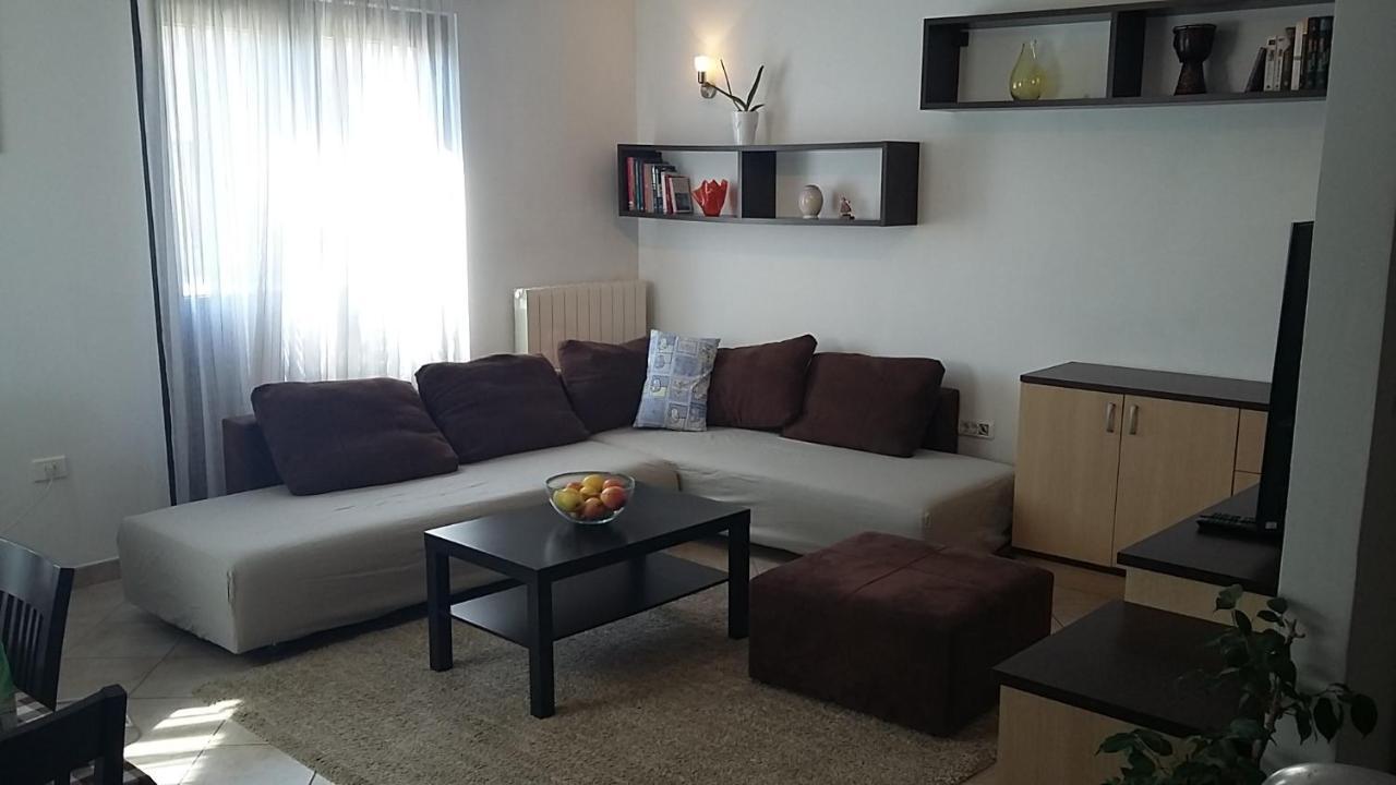 Lair By The Sea - Stoja, Pula Appartement Buitenkant foto